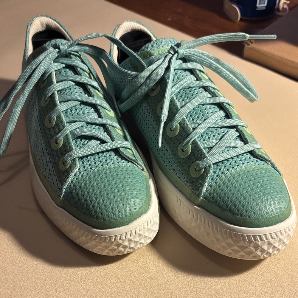 Converse Women's Light Green Sneakers Modrn